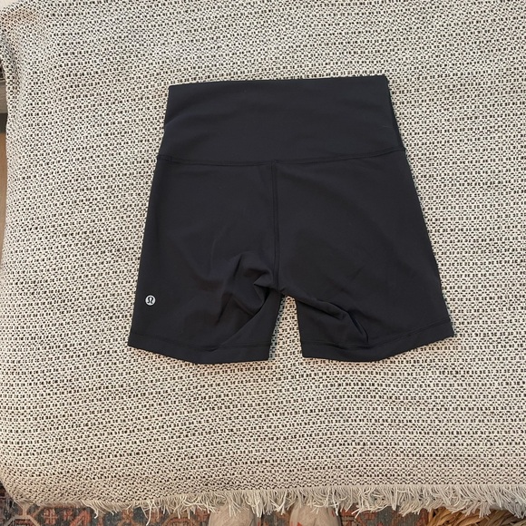 Lululemon Black Women's Biker Shorts - Picture 2 of 4